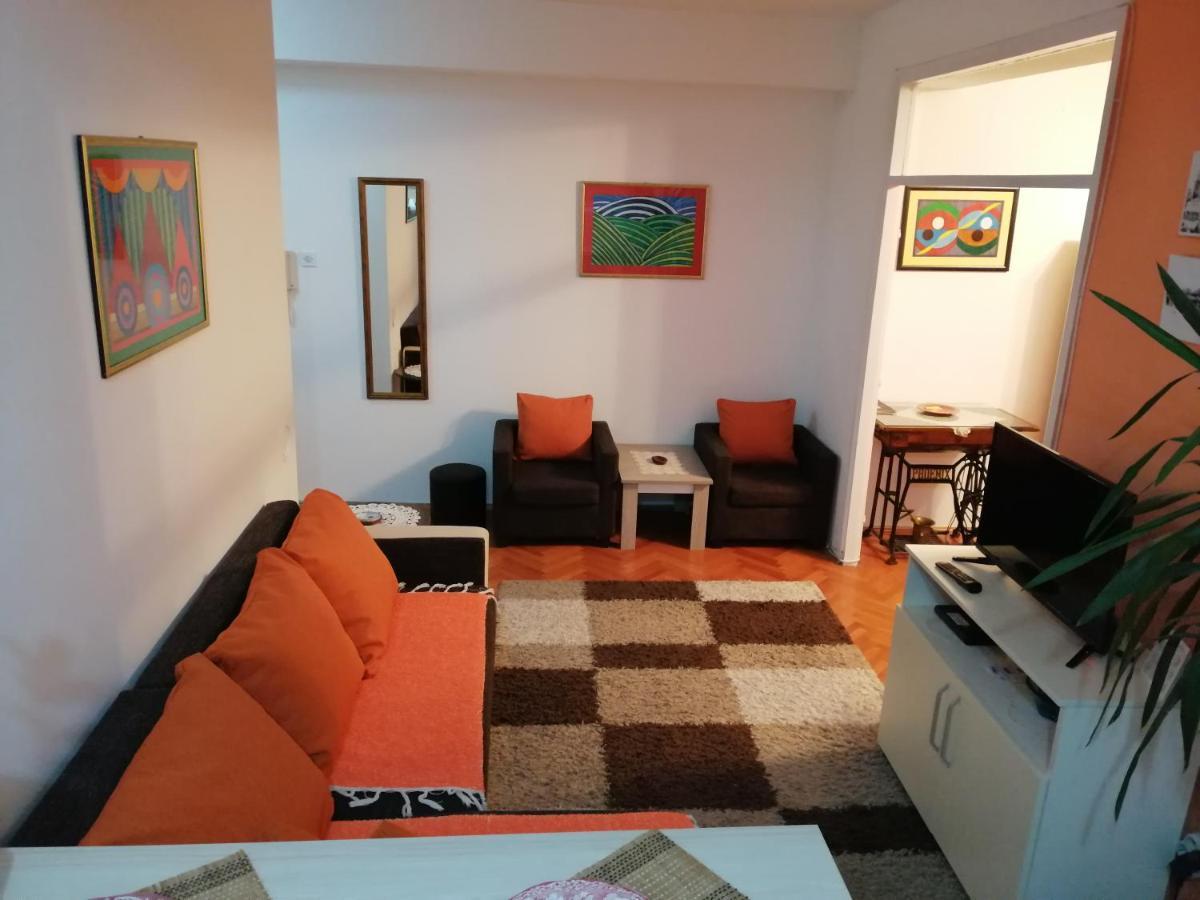 Apartman Dunja Apartment Враня Екстериор снимка